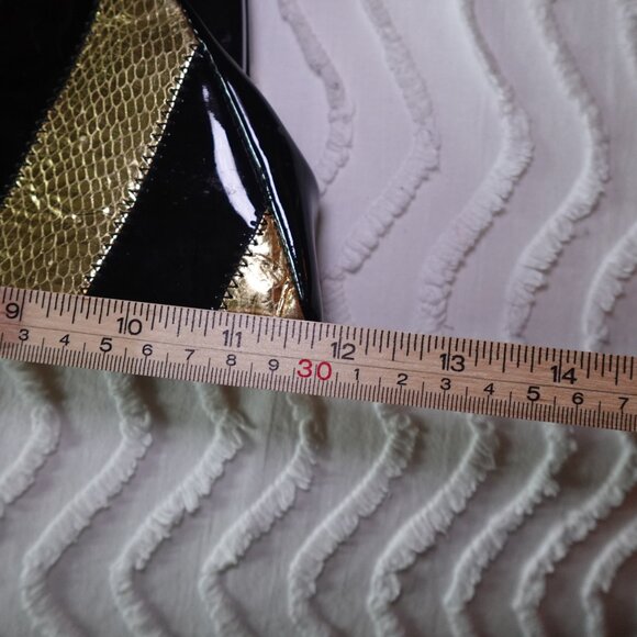 Vintage Marciano patent finish kiss lock clutch - Picture 13 of 14